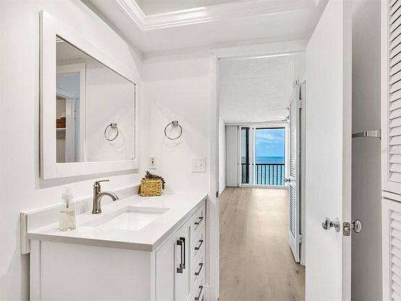 2nd image of 555 The Esplanade N APT 1004