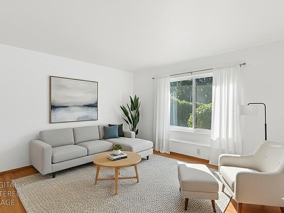 4th image of 10155 La Gloria Way