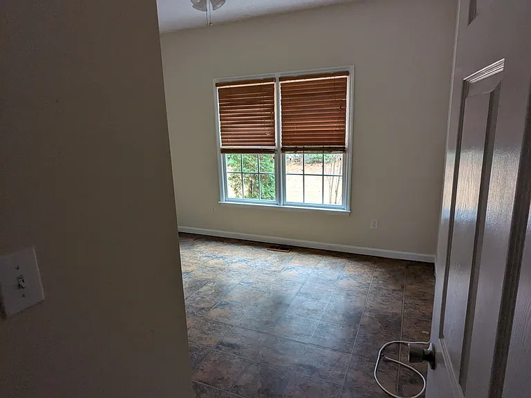 109 Highland Dr — Photo 25