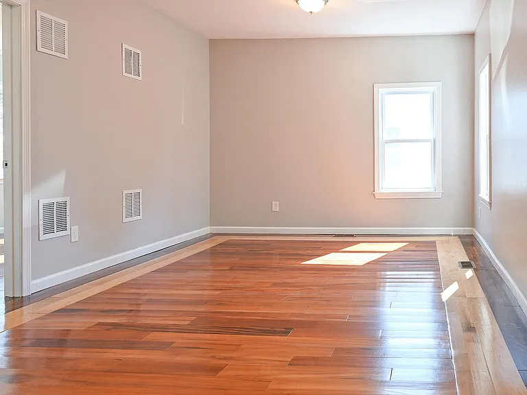 22 Chestnut St #1 — Photo 23