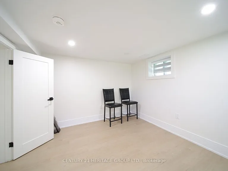 270 Brighton Ave — Photo 19