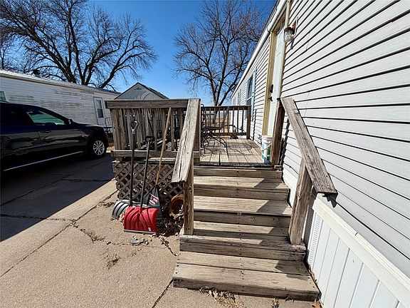 3rd image of 500 Hy Vee Rd Unit 9