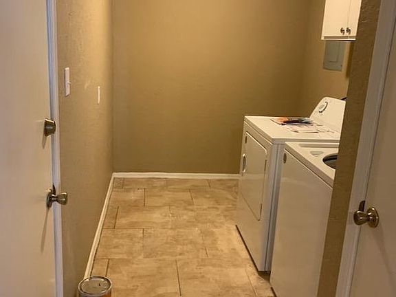 5th image of 207 Hillcrest Dr