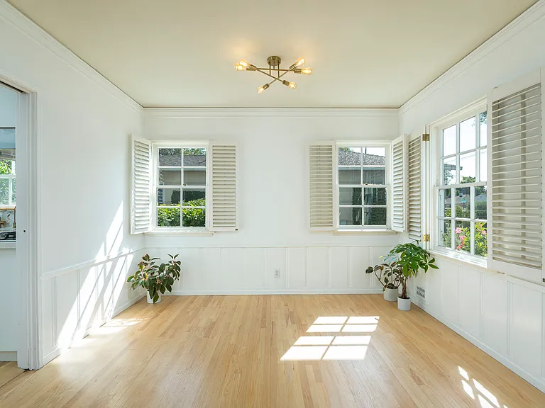 Dining room/office/play area