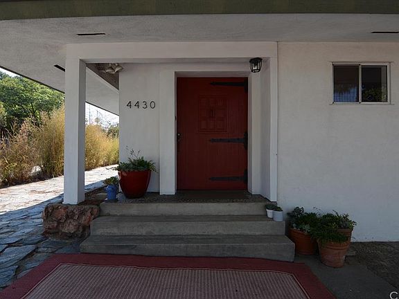 4th image of 4430 Glen Way