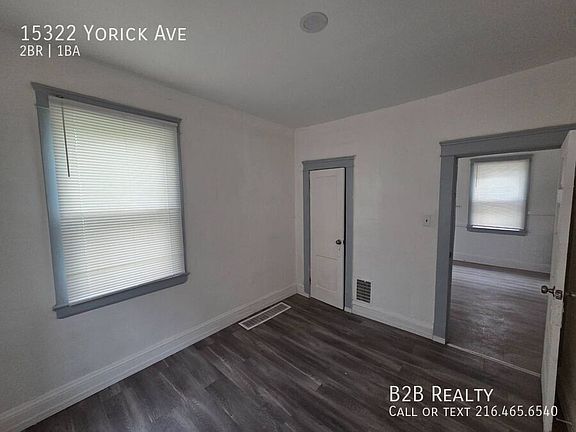 5th image of 15322 Yorick Ave