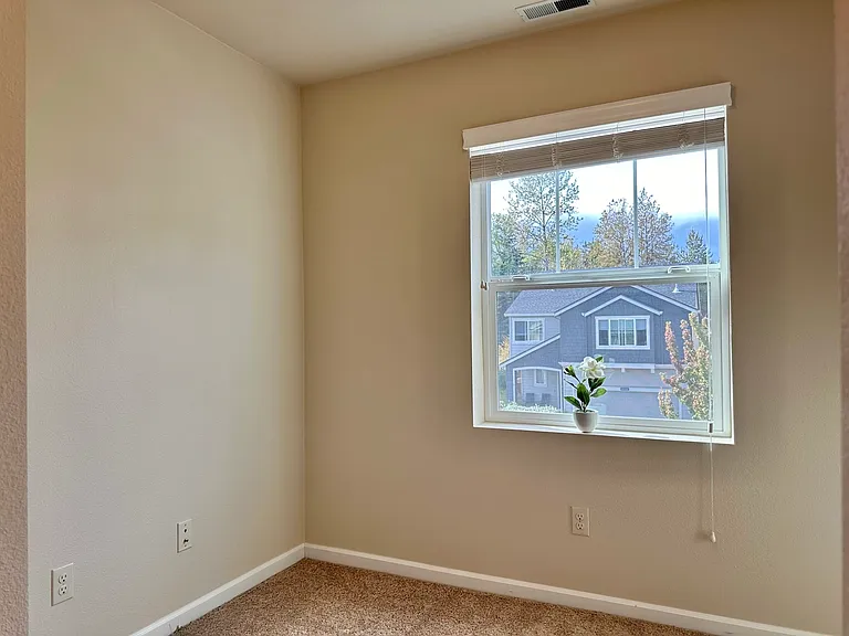 2671 Laura Vista Dr NW — Photo 32
