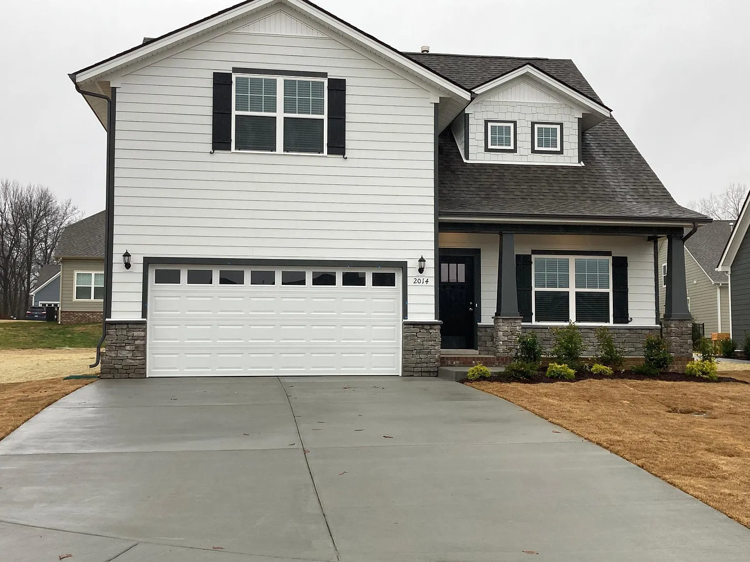 3 bed, 2.5 bath, 2300 sqft, $2,800 — Photo 1