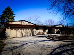 131 Hilltop Ln, Dundee, IL 60118