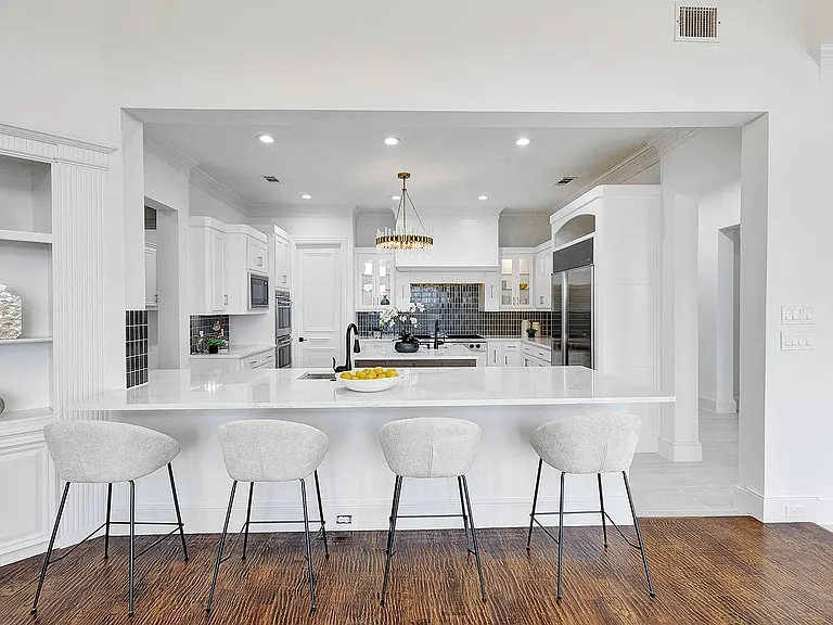 2417 Hollow Hill Ln — Photo 9