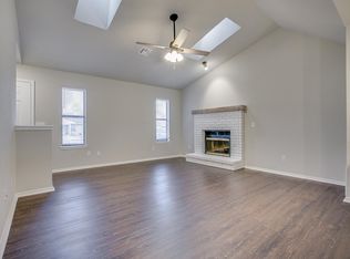 3702 W Wood St, Rogers, AR 72756