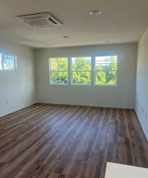 142 W Orange St — Photo 4