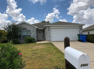 2901 Zachary Ln, Taylor, TX 76574