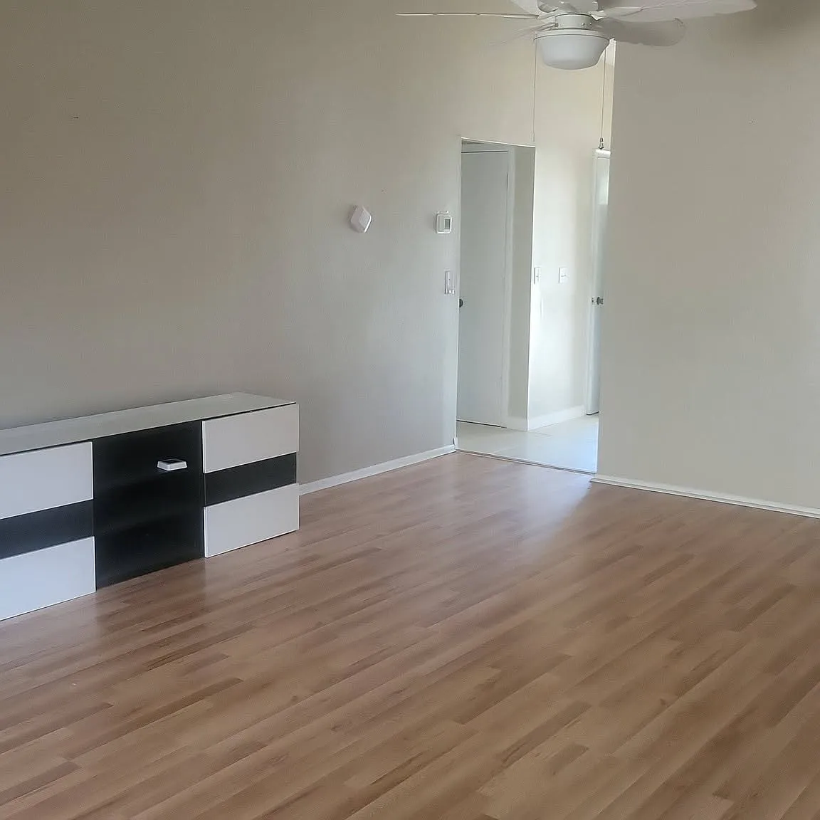 3 bed, 1230 sqft, $1,990 — Photo 3