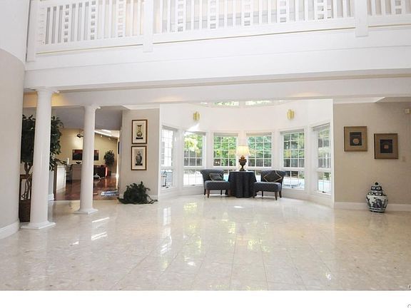 3rd image of 6903 Shalimar Way