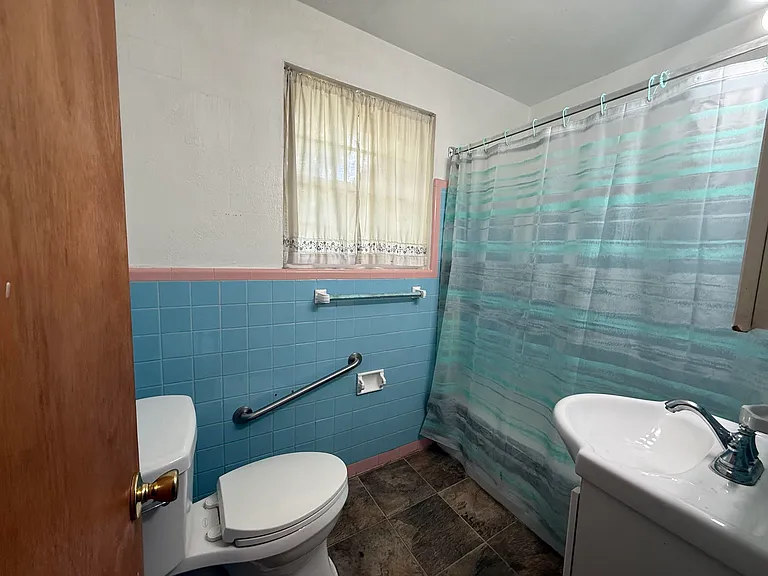703 Westway Rd #A — Photo 7