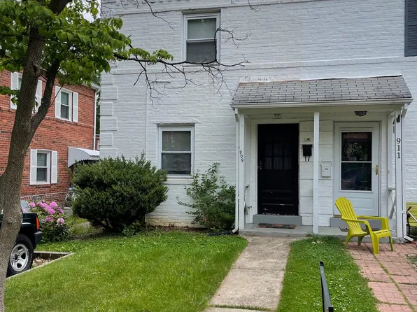 909 S Irving St, Arlington, VA 22204