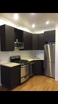 Rented by NYC Holdings Management | media 17