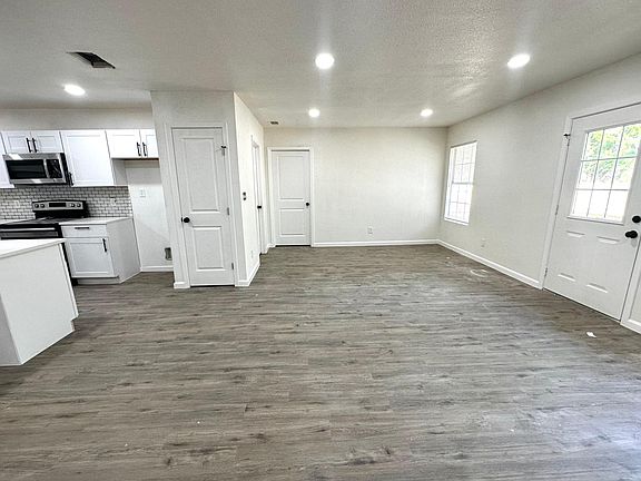 2nd image of 10934 Desdemona Dr
