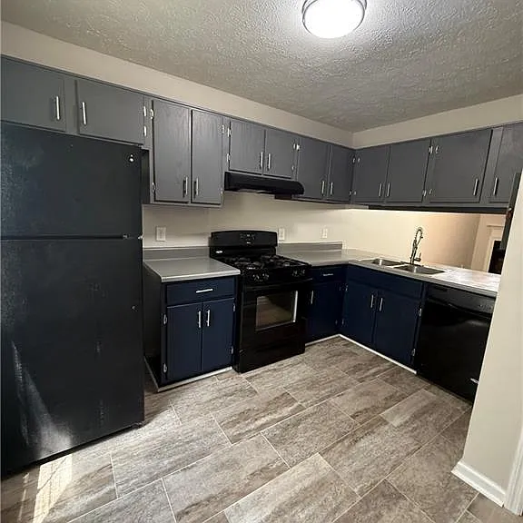 6458 Bedford Ln — Photo 2
