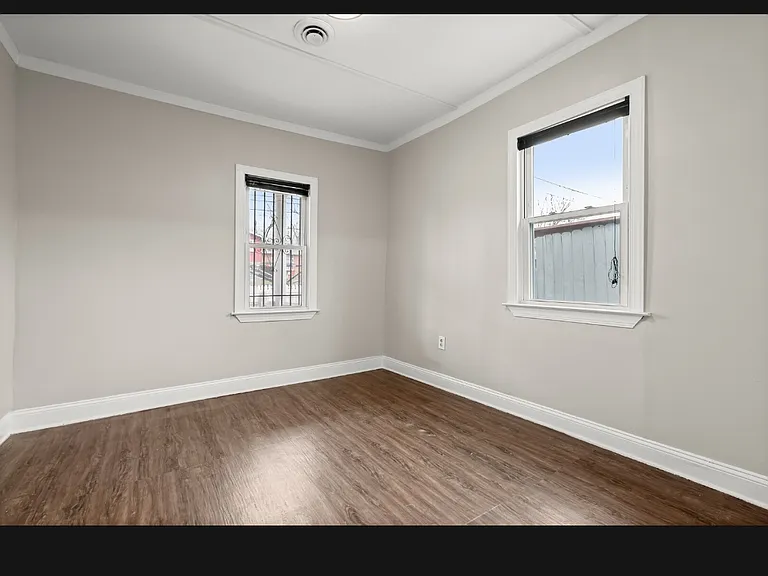 805 Eastern Ave — Photo 30