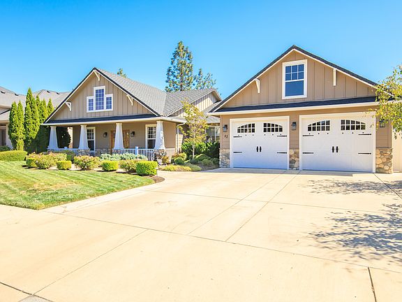 3rd image of 82 Pebble Creek Dr
