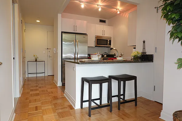 Rented by Carnegie Hill Place | media 28