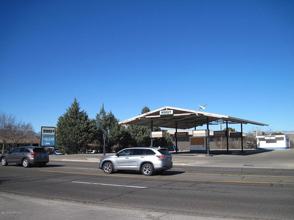 2nd image of 875 S Main St
