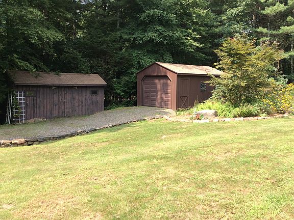 Shed & detached garage