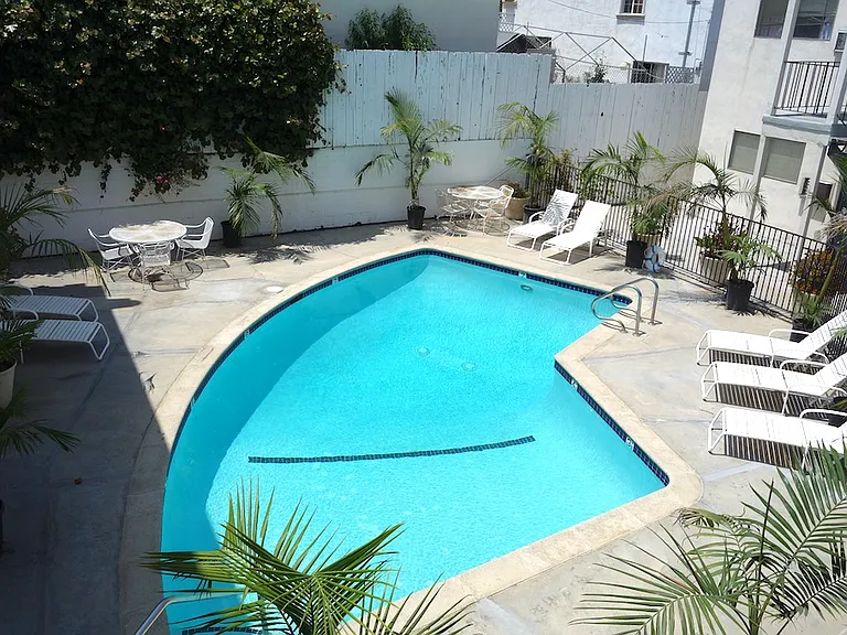 4375 York Blvd #201 — Photo 10