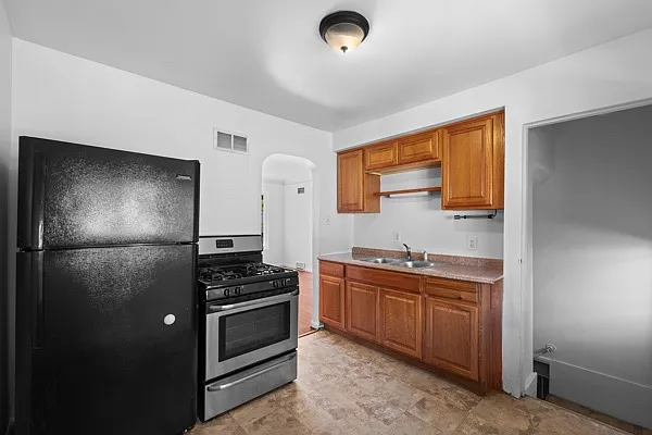 23437 Peters Ave — Photo 5