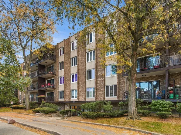 5501 Lincoln Ave Unit 206, Morton Grove, IL 60053