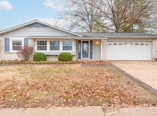 5597 Viewpoint Ln, Saint Louis, MO