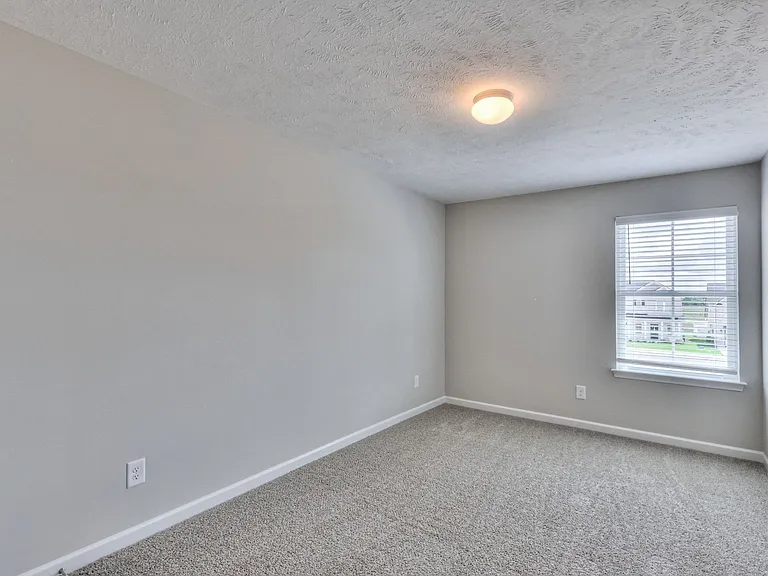 24 Hardwood Rd — Photo 17