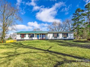 34 Southwicke Dr, Arden, NC 28704