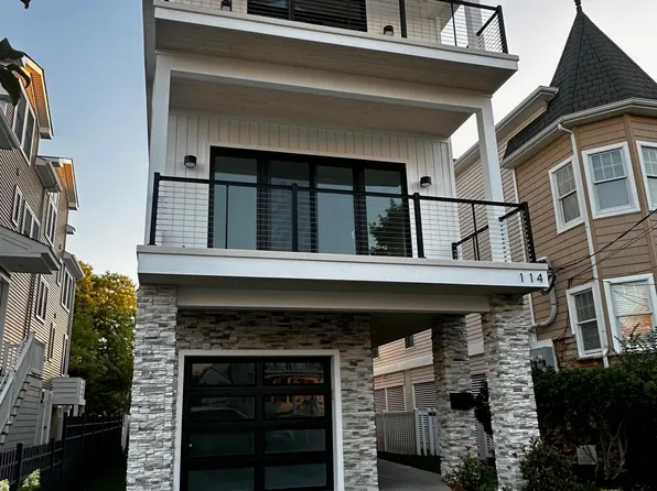 114 N Monroe Ave, Margate, NJ 08402