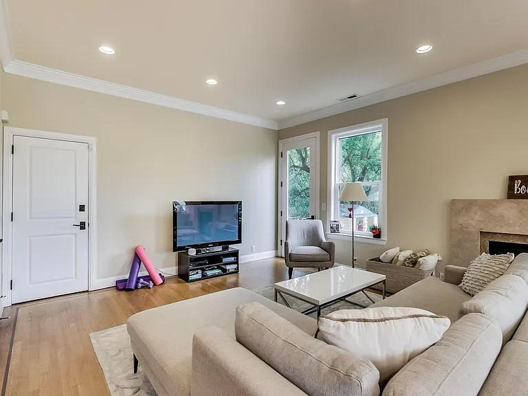 480 Arlington Ave — Photo 20