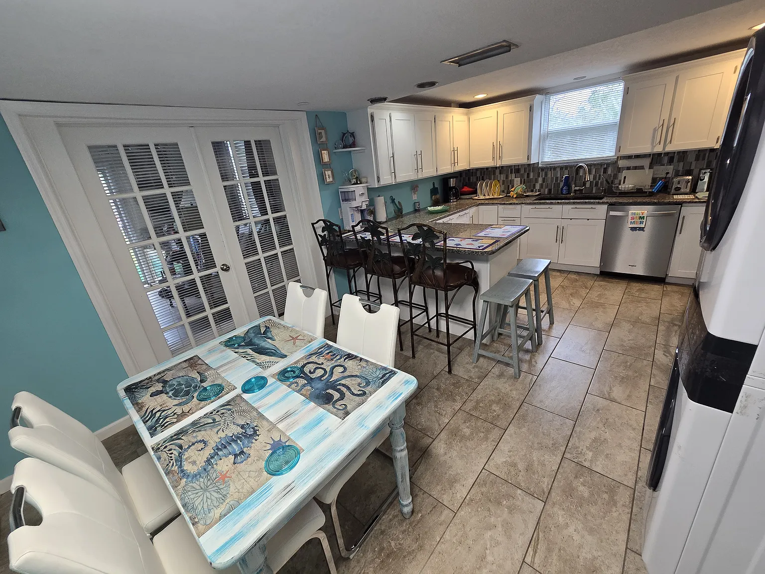 5 bed, 1895 sqft, $1,199 — Photo 1