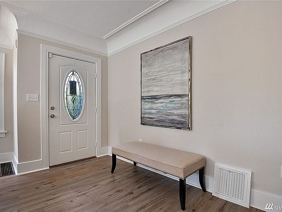 2nd image of 7834 Lake City Way NE