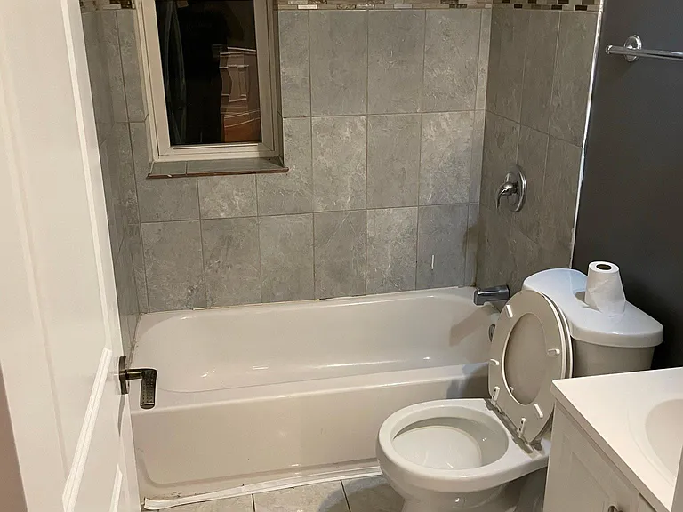 1629 N Mayfield Ave #2 — Photo 4