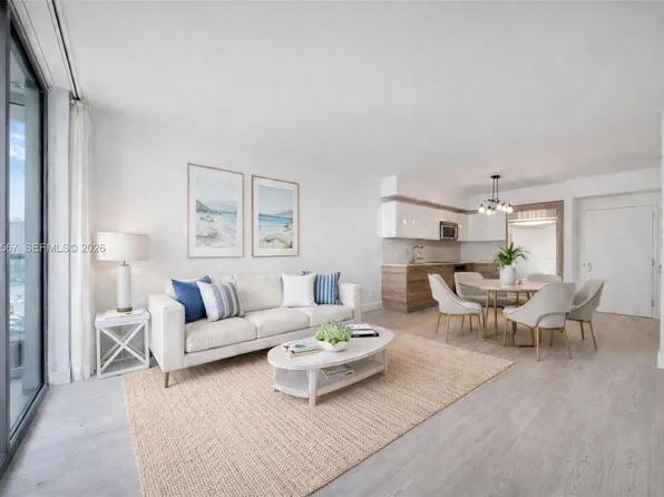 1300 Brickell Bay Dr APT 704, Miami, FL 33131