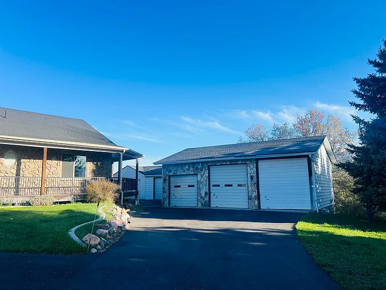 925 S 7450 E — Photo 24