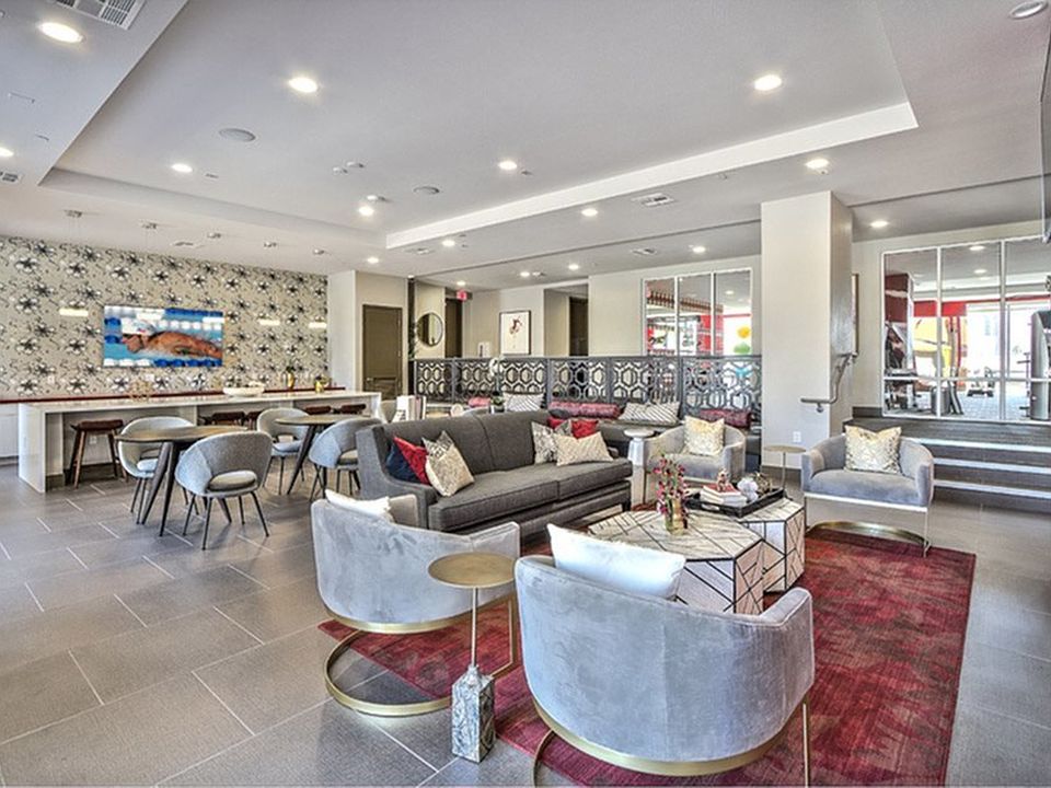 Clubhouse 2