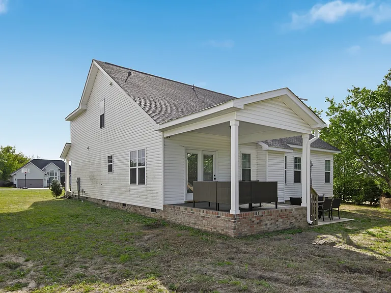 21 Vail Ct — Photo 48