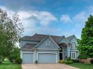 2404 SW Regency Dr, Lees Summit, MO 64082