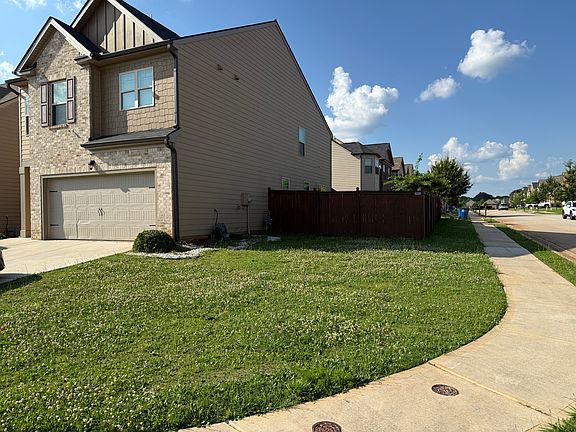 2nd image of 1931 Stanton Way