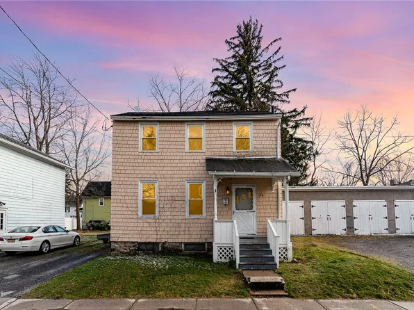 29 Park Ave, Geneva, NY 14456