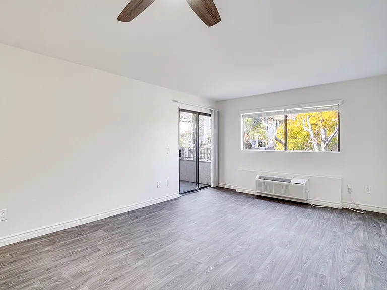 One park Apartments — Photo 56