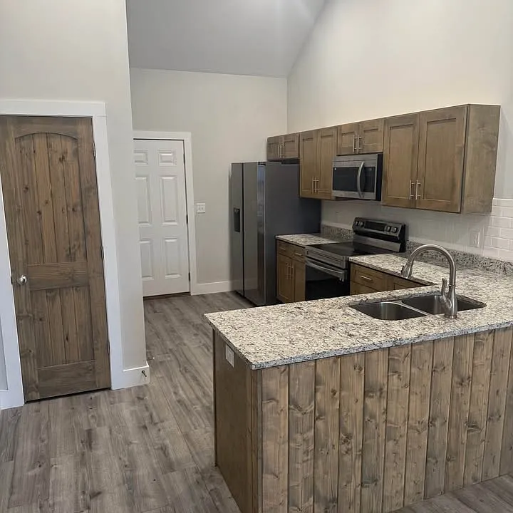 171 Avery Ln #171