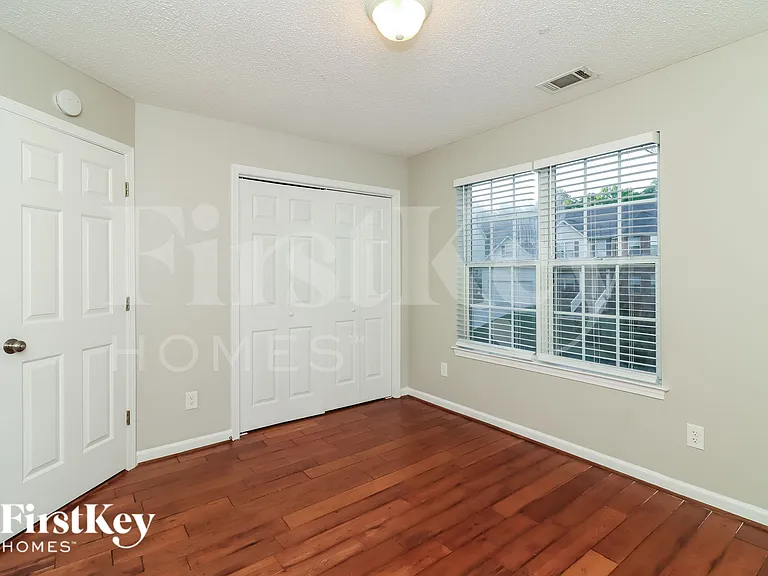 1310 Invermere Dr SE — Photo 14